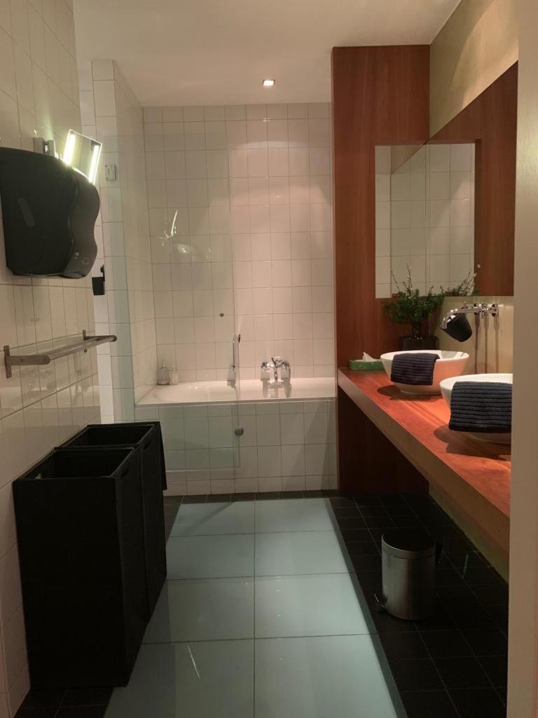 Wellness Dome Penthouse Suite Kerkrade Esterno foto